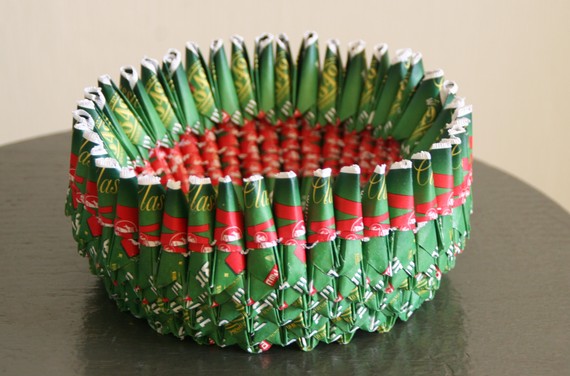 Christmas colors paper bowl